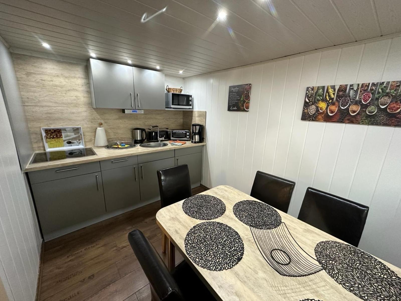 Christels Ferienwohnung 1 In Thale Mit Sonnenterrasse Und Grill المظهر الخارجي الصورة